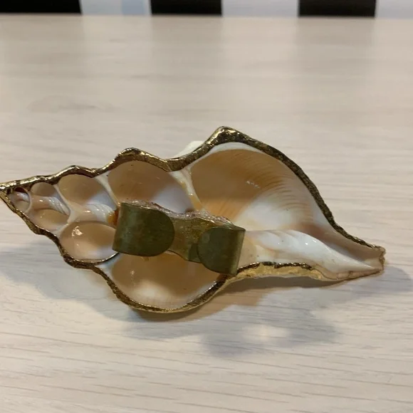 Vintage 1970s Real Shell Belt Buckle Ivory & Gold Nautical Coastal Beach Vibe - Picture 3 of 17